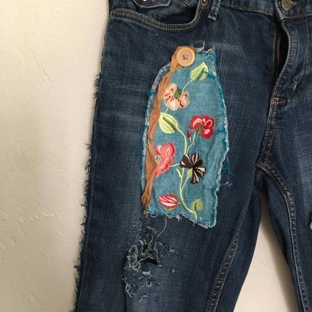 Denim Capri Cuffed Pants Size 10 - Picture 7 of 16